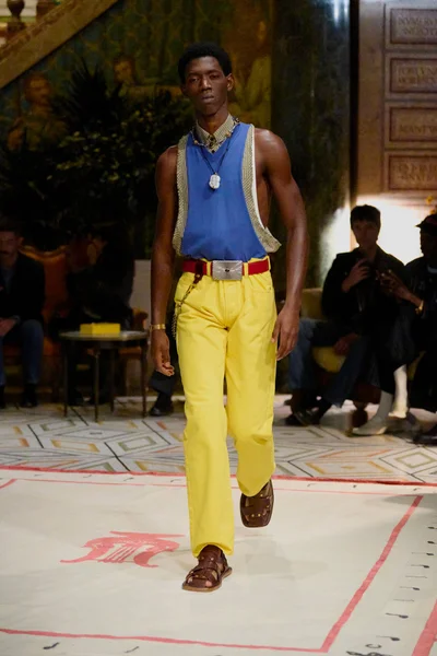 Look 5